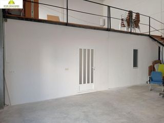 Nave industrial en venta en Santa Cruz - Industria - Polígono Campollano en Albacete