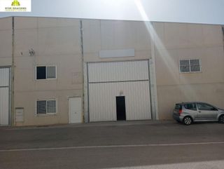 Nave industrial en venta en Santa Cruz - Industria - Polígono Campollano en Albacete