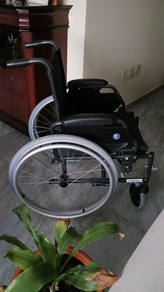 Silla de ruedas sin estrenar