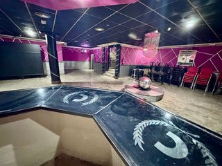 Local comercial en venta en Valdepeñas