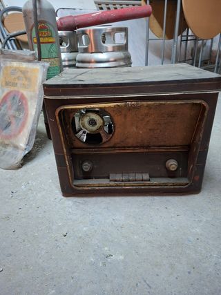 Radio antigua para restaurar