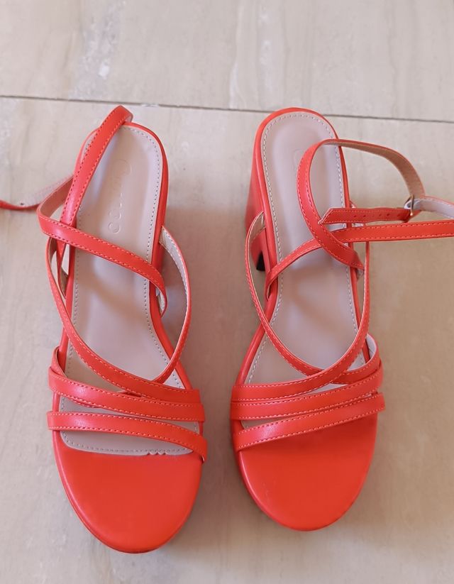 Sandalias Cuccoo Naranja Talla 40