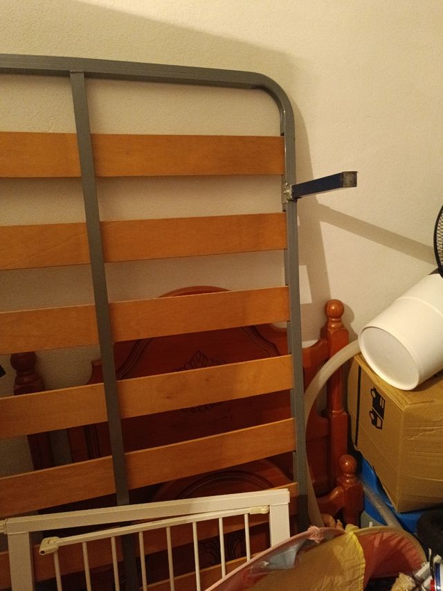 Somier de madera y metal
