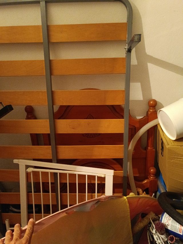 Somier de madera y metal