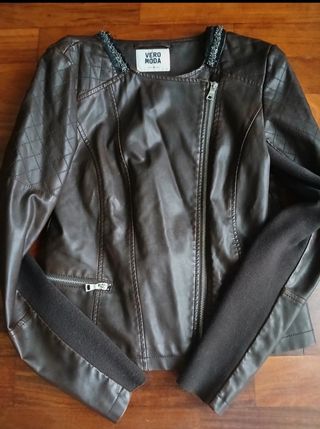 Cazadora polipiel Vero Moda marrón