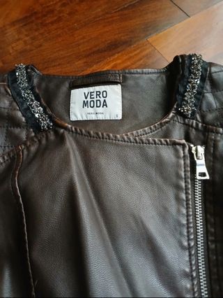 Cazadora polipiel Vero Moda marrón
