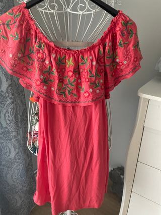 Vestido Tintoretto rosa bordado talla S