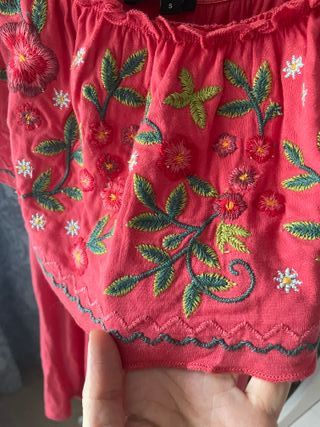 Vestido Tintoretto rosa bordado talla S