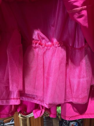 Precioso vestido fucsia con pedrería