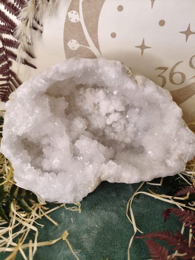 Geoda de Cuarzo Grande - 1.5 kg