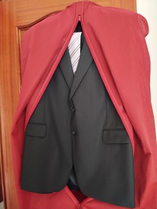 Traje de hombre