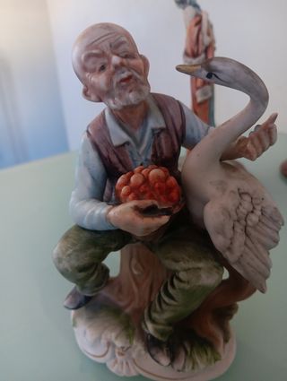 Figura porcelana anciano con ganso