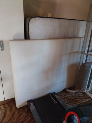 Cabecero blanco de piel