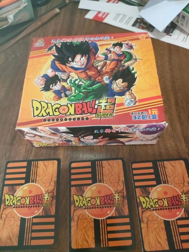 Caja 16 sobres Dragon Ball Super