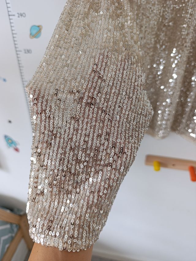 Camisa H&M lentejuelas doradas