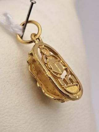 Colgante Escarabajo Oro 18K