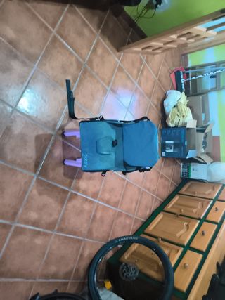 Trona de viaje portátil