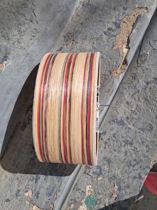 Lámpara de pared de tela y metal
