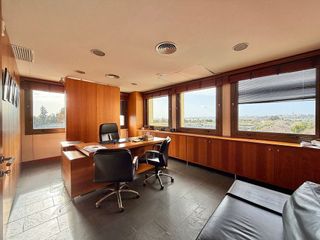 Oficina en venta en El Tardón - El Carmen en Sevilla