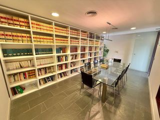 Oficina en venta en El Tardón - El Carmen en Sevilla