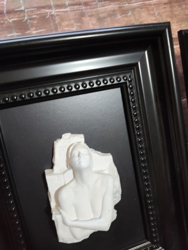 2 Cuadros Relieve Mujer Negro/Blanco