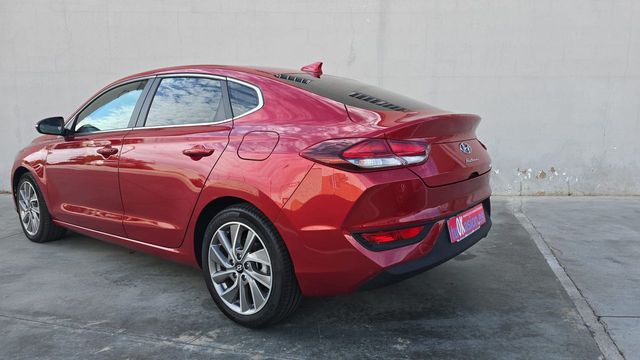 Hyundai i30 Fastback 1.4TGDi 140cv Tecno 