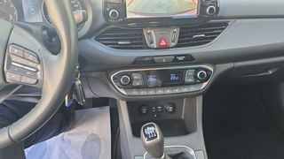 Hyundai i30 Fastback 1.4TGDi 140cv Tecno 