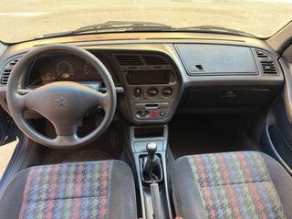 Peugeot 306 impecable.