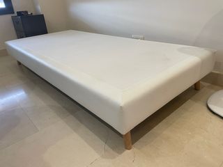 Base cama individual 90x200, una pata rota!