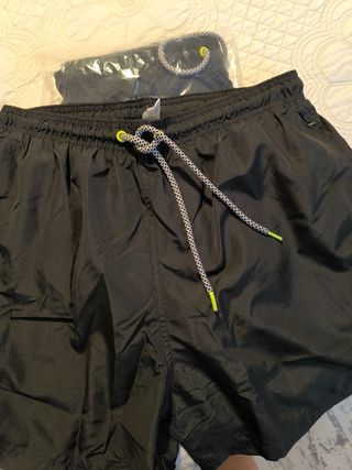 Bañadores Roly Chico XL Negro. Nuevos.