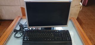Monitor Samsung y Teclado Acer