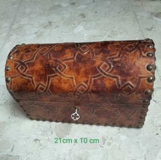 Cofre joyero vintage labrado con llave