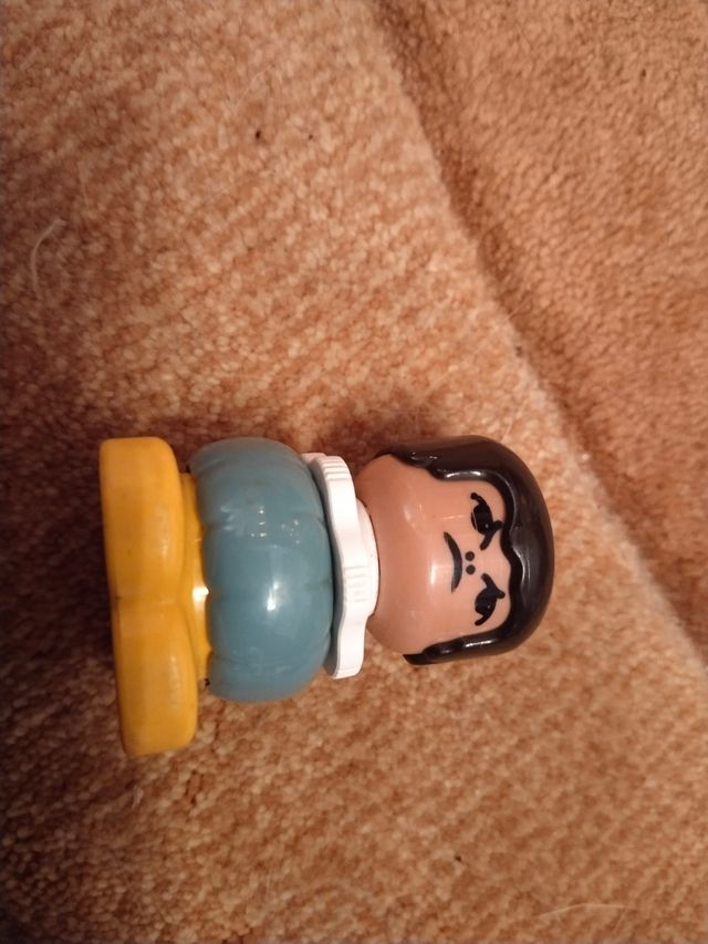 Muñecos de juguete vintage lego y pin pon