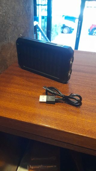 Cargador Solar Portátil + Cable de cargador