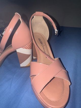 Sandalias Kolosh rosas, un solo uso