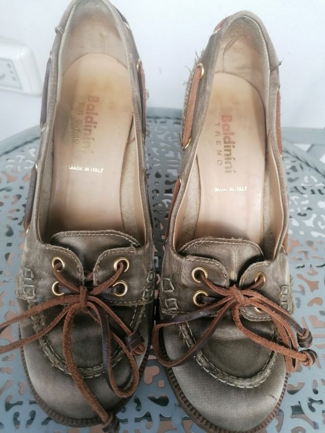 Scarpa con tacco, numero 36