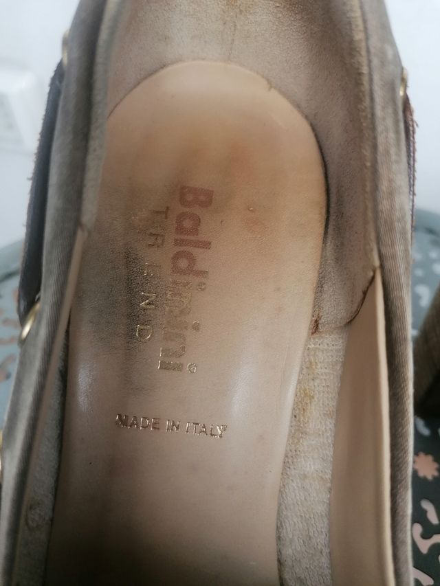 Scarpa con tacco, numero 36