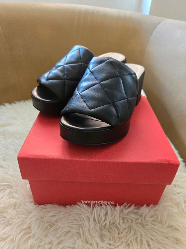 Zuecos Wonders Talla 36 Negro