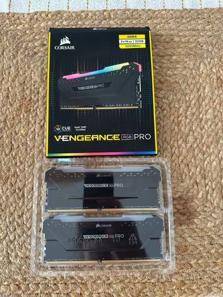 Corsair Vengeance RGB Pro DDR4 32GB (2x16GB) 3200M