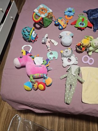 Lote Juguetes Bebé Peluches y Sonajeros