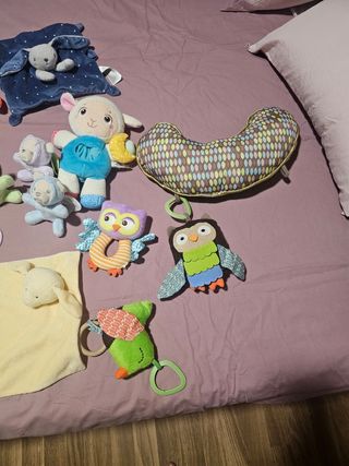 Lote Juguetes Bebé Peluches y Sonajeros
