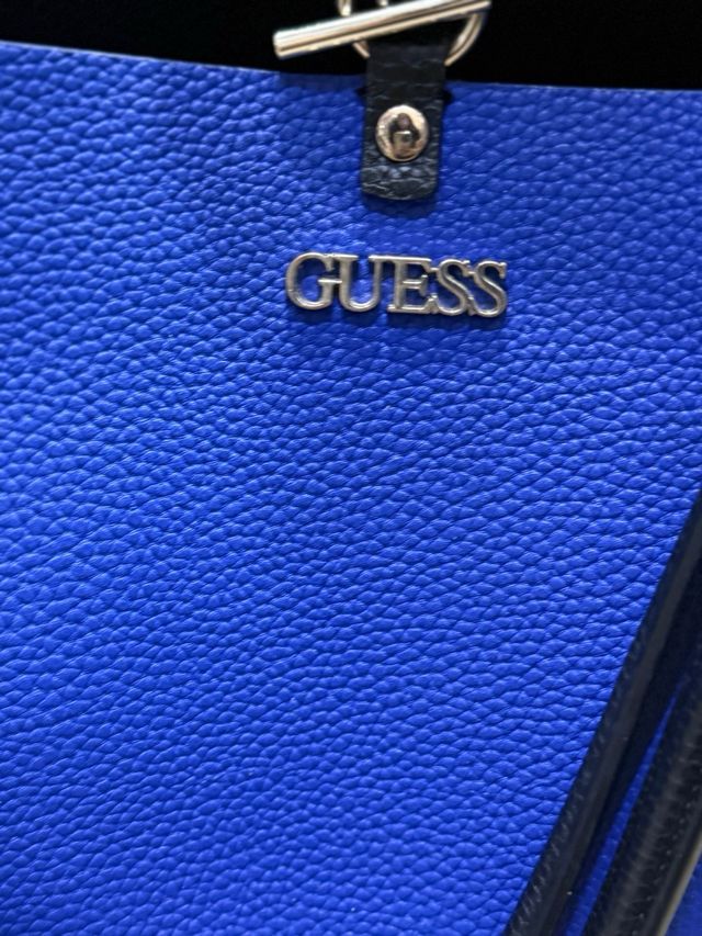 Bolso Tote Guess Reversible Negro