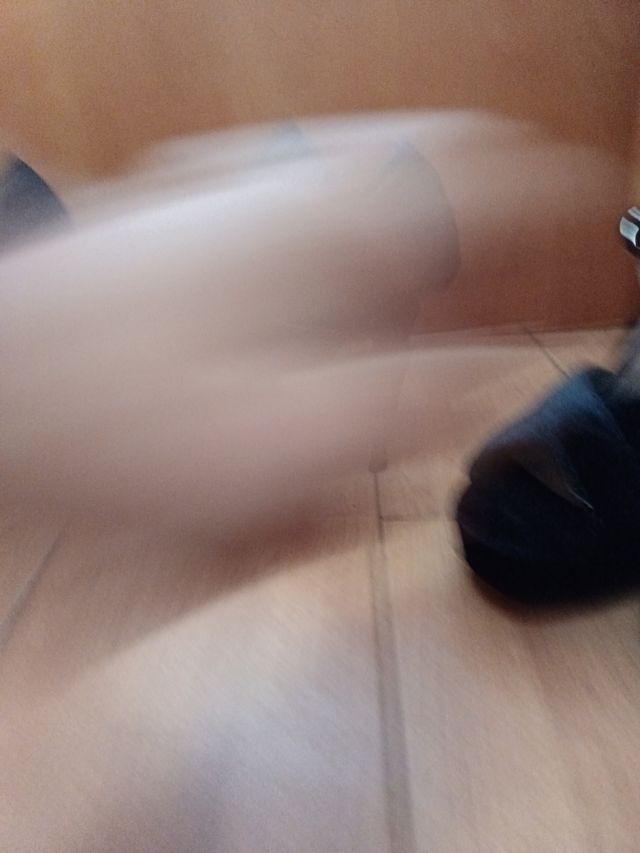 Zapatos de tacón negros con adornos