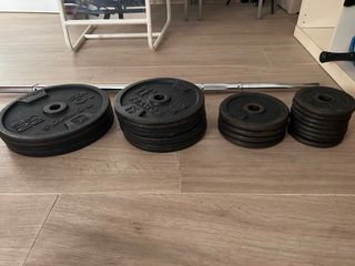 Banco de pesas con soporte para barra