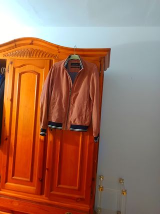 Chaqueta Zara Man morada clara