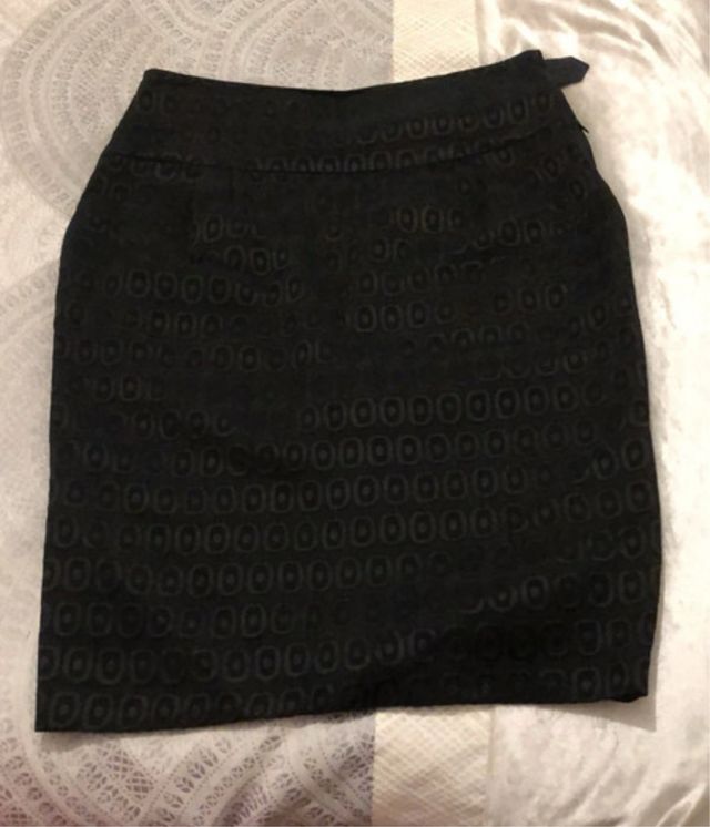 Falda Alba Conde Negra