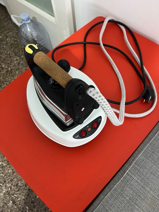 Centro de planchado profesional Orbegozo