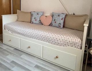 Cama nido blanca con cajones de madera