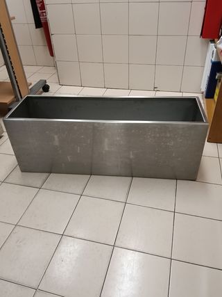 4 Jardineras de Acero Inoxidable.Precio Unitario.