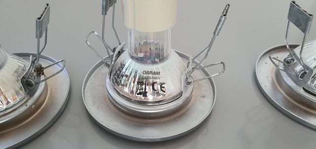 Focos con lámparas LED (3 unidades)